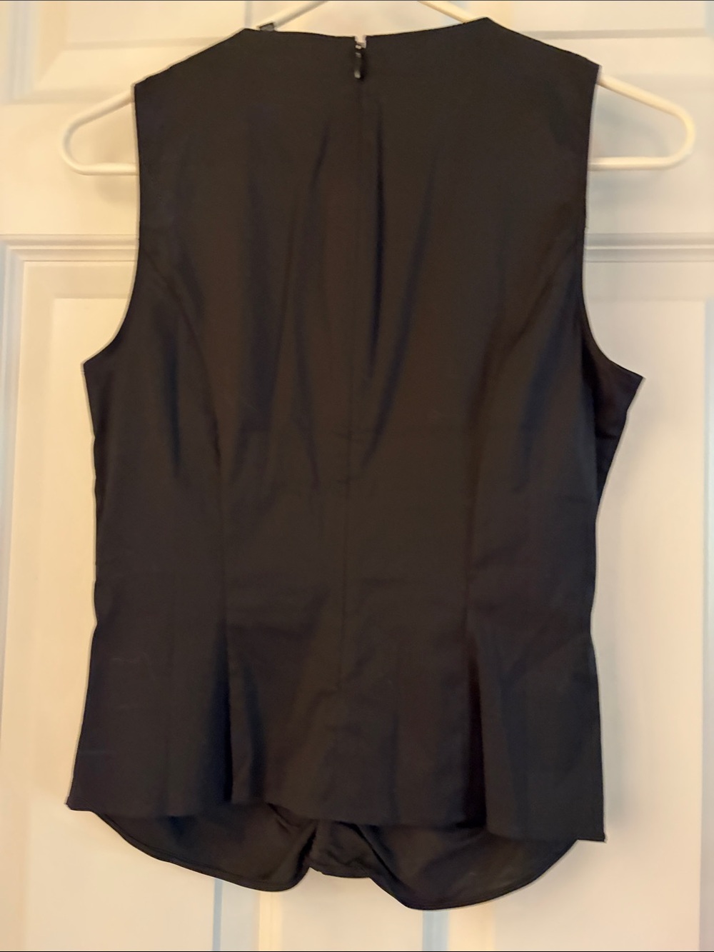 White House Black Market Black Sleeveless Button-Front V-Neck Camisole - Picture 3 of 3